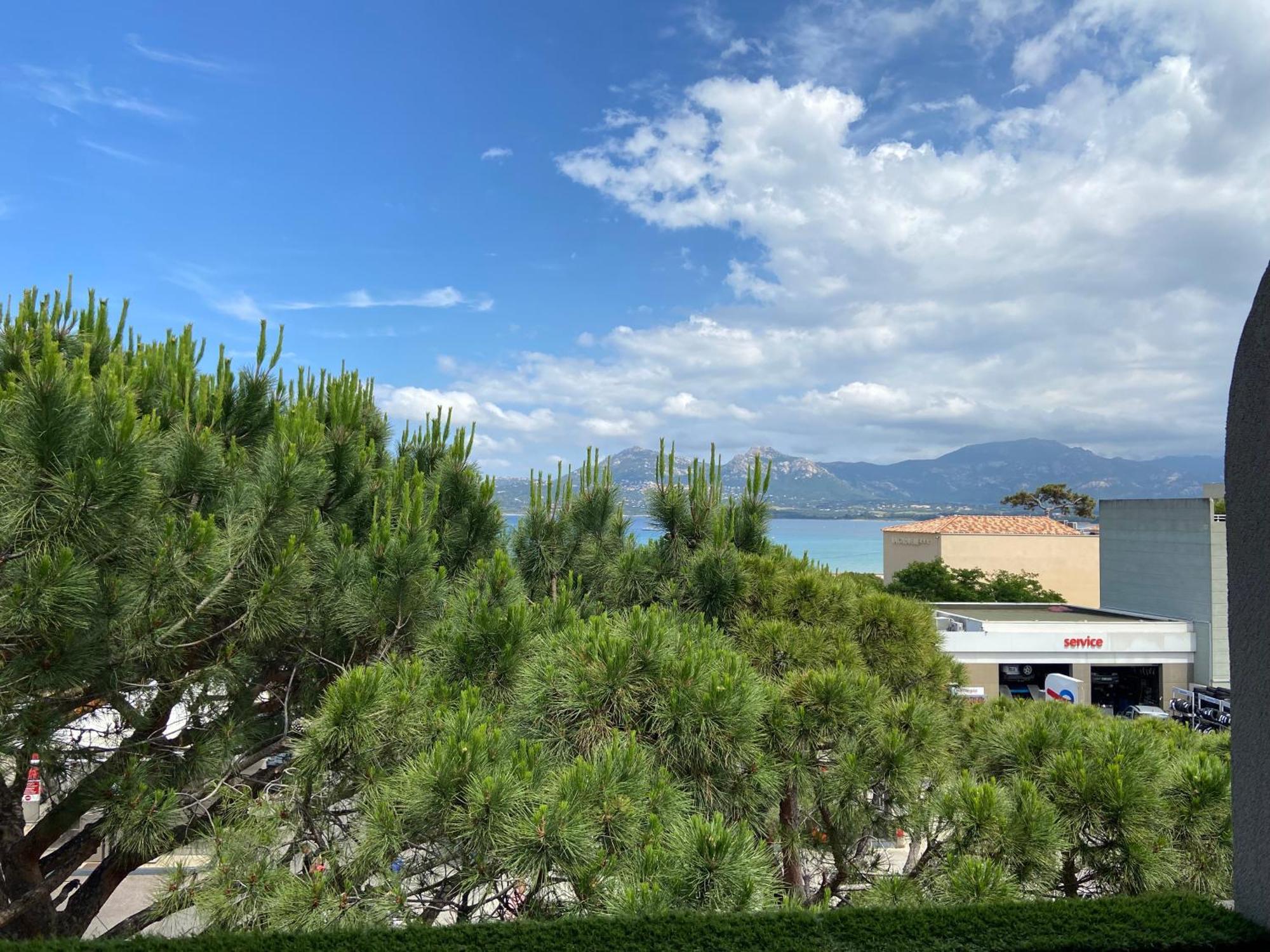 Corse Calvi appt vue sur mer Extérieur photo